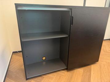 IKEA kast met schuifdeuren en slot zwart - afbeelding 2