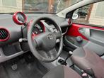 Toyota Aygo 1.0-12V Dynamic red Airco 5Deurs Beurt, Auto's, Te koop, Geïmporteerd, Benzine, 4 stoelen