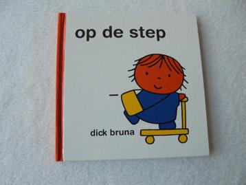 grote doos met kinderboeken beschikbaar voor biedingen