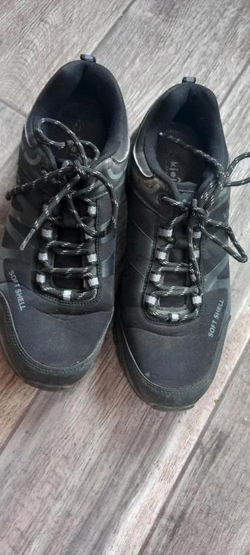 Maat 41 berg wandelschoenen zeer goede staat beschikbaar voor biedingen