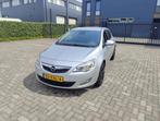 Opel Astra 2.0 CDTi Edition Bj 2010 Automaat, Auto's, Opel, Euro 5, Zwart, 4 cilinders, Parkeersensor