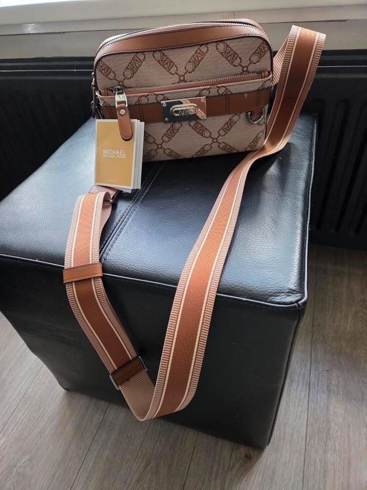 Michael Kors crossbody leer nieuw Origineel, Sieraden, Tassen en Uiterlijk, Koffers, Nieuw, Leer, Minder dan 50 cm, Minder dan 35 cm