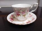 Royal Albert Bone China Kopje met Schotel, Gebruikt, Ophalen of Verzenden, Overige stijlen, Kop(pen) en/of Schotel(s)