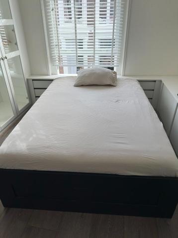 Valevag Matras en Brimnes Bedframe met opberglades beschikbaar voor biedingen