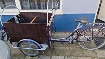 Mooie opgeknapte bakfiets  beschikbaar voor biedingen