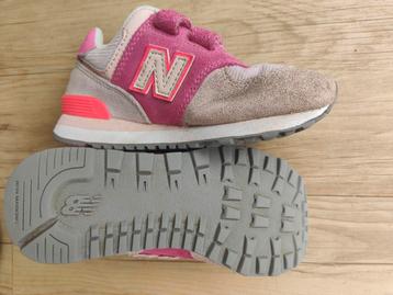 Roze new Balance schoenen maat 28 met klittenband  beschikbaar voor biedingen