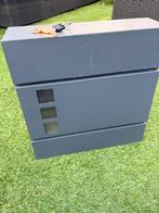 Grijze brievenbus met krantenvak en sleutels, Ophalen, Gebruikt, Overige materialen, Wandbrievenbus