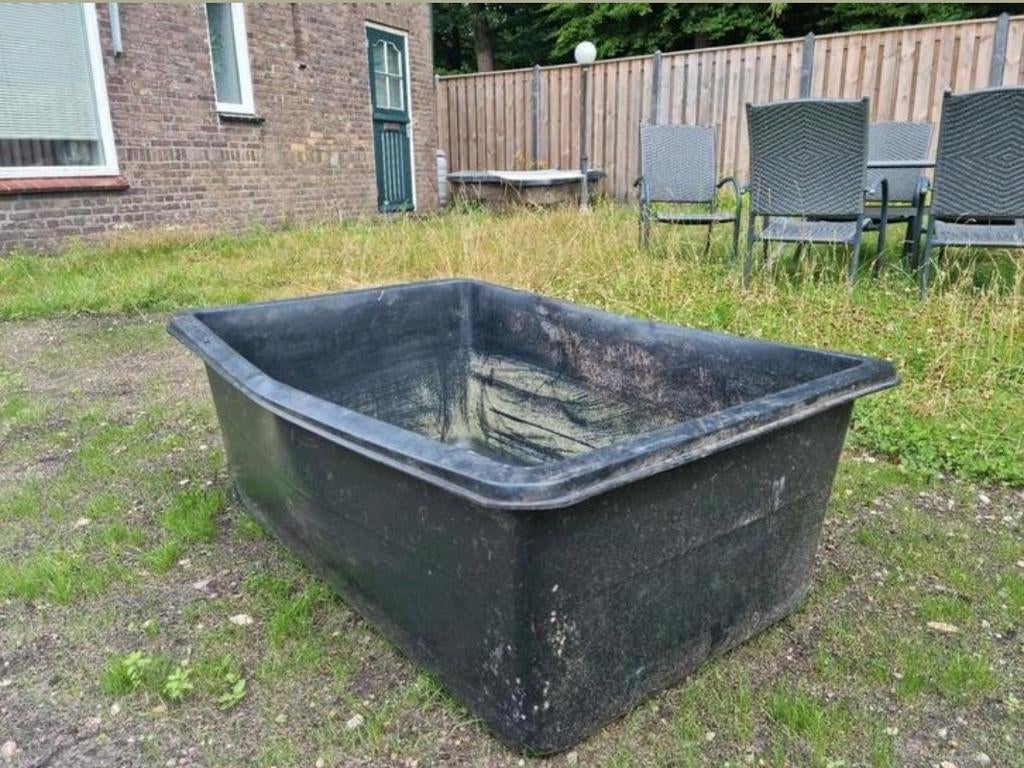 Keurige sierlijke voorgevormde vijver met een fraai formaat, Tuin en Terras, Vijvers, Ophalen, Zo goed als nieuw