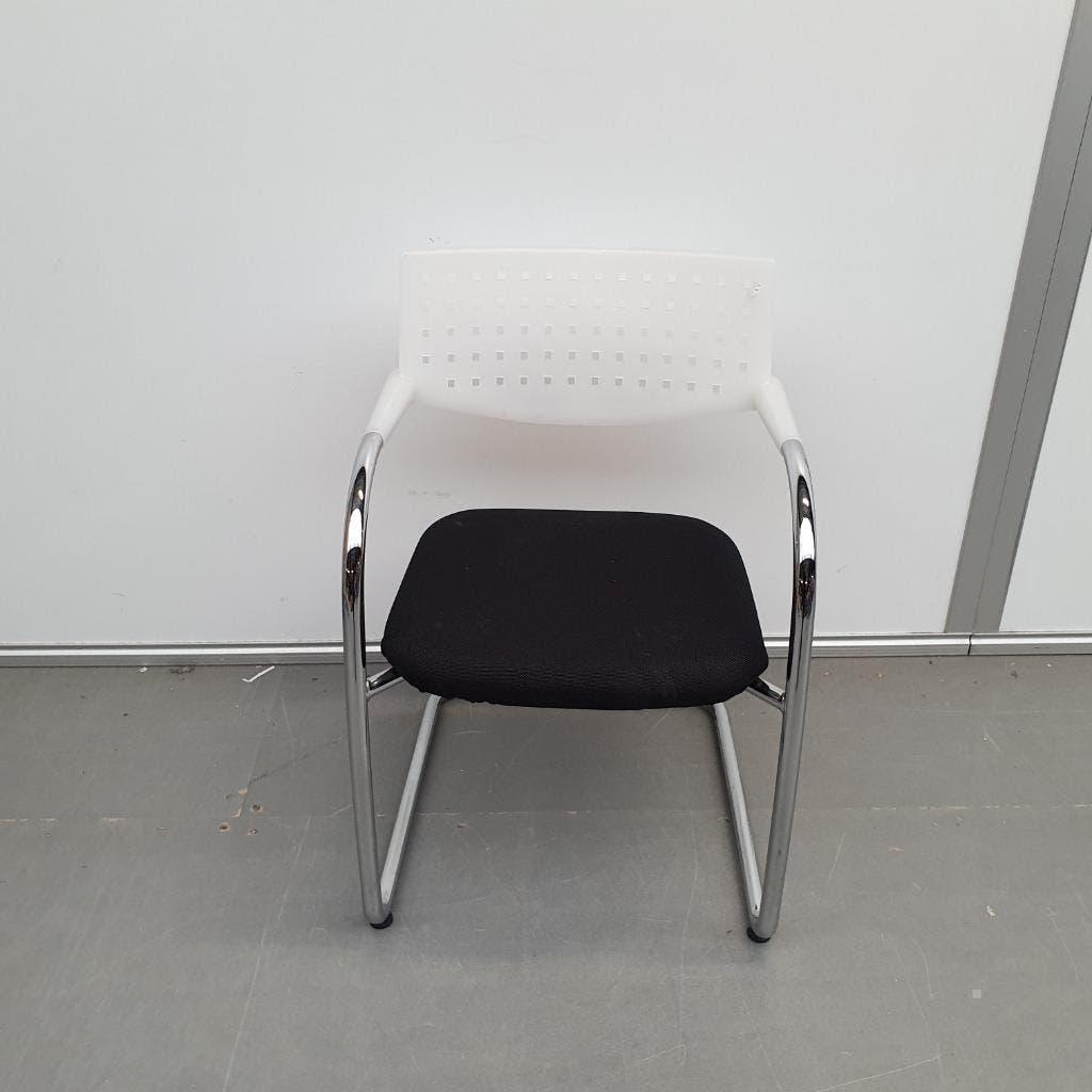 Vitra Visavis vergaderstoel - zwarte stof, Huis en Inrichting, Stoelen, Ophalen of Verzenden, Gebruikt, Stof, Vijf, Zes of meer stoelen