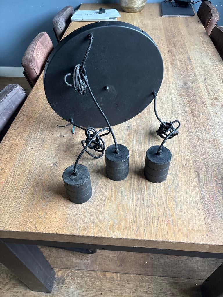 Grote Zwarte Hanglamp met 3 Grote Fittingen - 40cm Plaat, Huis en Inrichting, Lampen | Hanglampen, Ophalen, Gebruikt, Metaal, Minder dan 50 cm