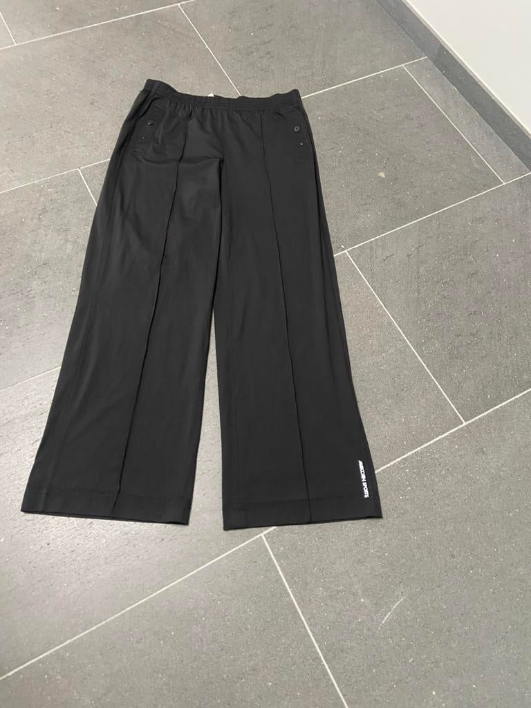 Marc Cain sports broek.  Nieuw., Kleding | Dames, Marc Cain sports, Verzenden, Zwart, Maat 42/44 (L)