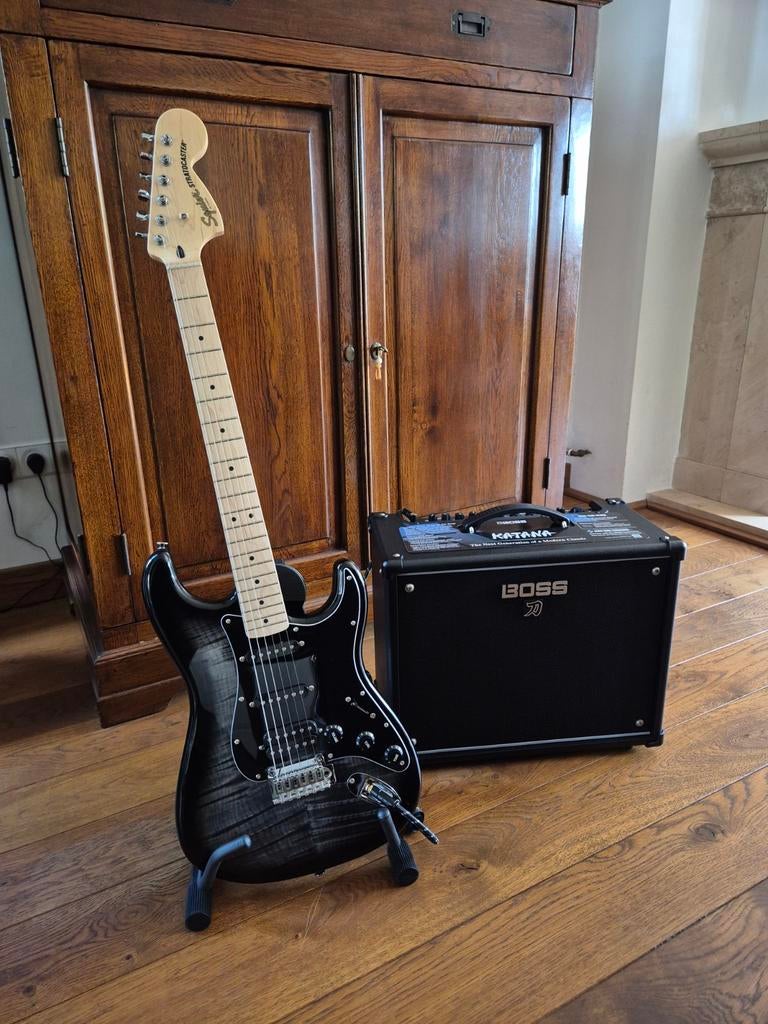 Squier Affinity Stratocaster en Boss Katana 50 gen 3, Ophalen, Zo goed als nieuw, Solid body, Fender