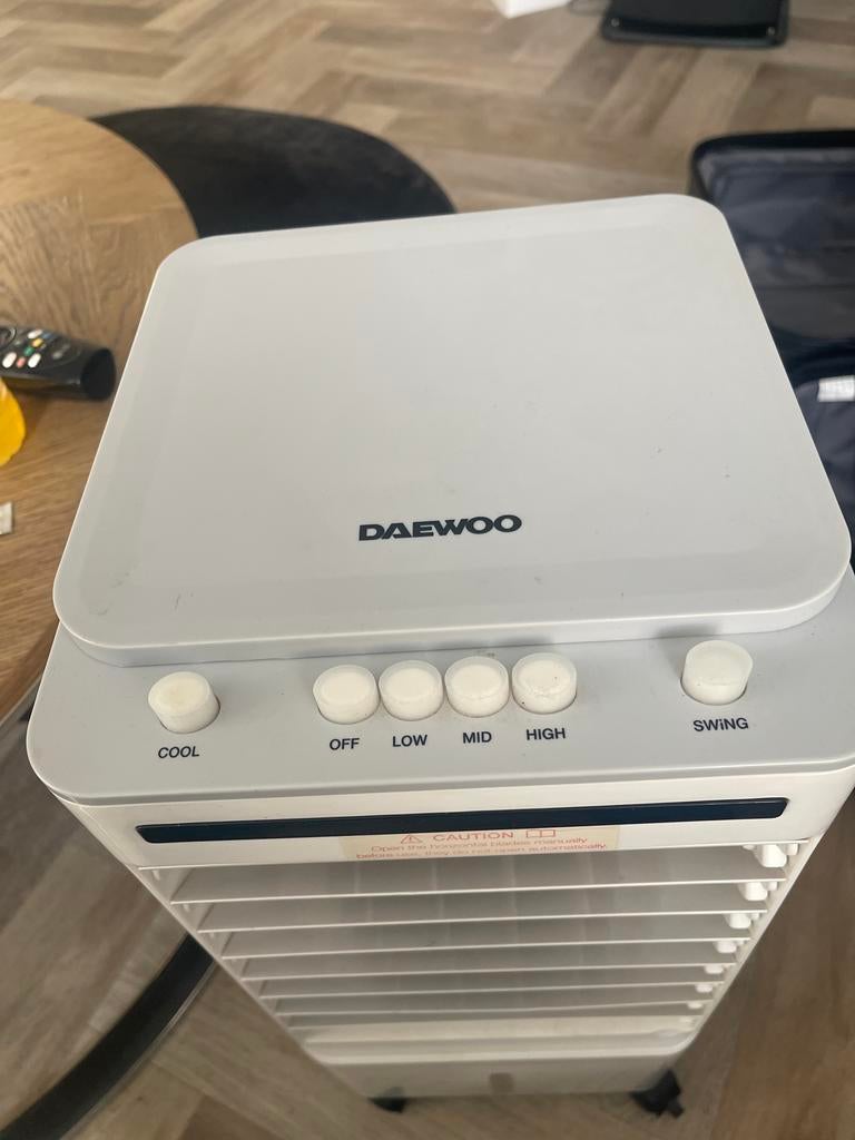 Daewoo Luchtkoeler voor slaapkamer/kleine ruimte, Witgoed en Apparatuur, Airco's, Gebruikt, Minder dan 60 m³, Ventileren, 3 snelheden of meer