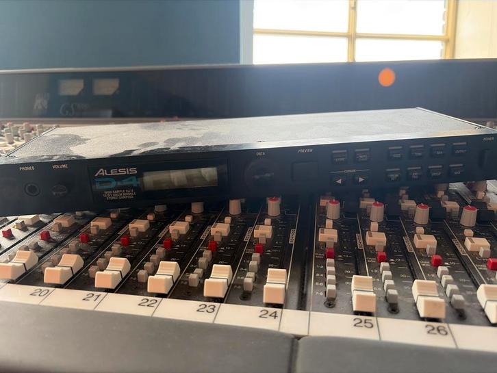 Alesis D4 Drum Module - Vintage Drum Sampler, Muziek en Instrumenten, Soundmodules, Gebruikt, Alesis, Ophalen of Verzenden