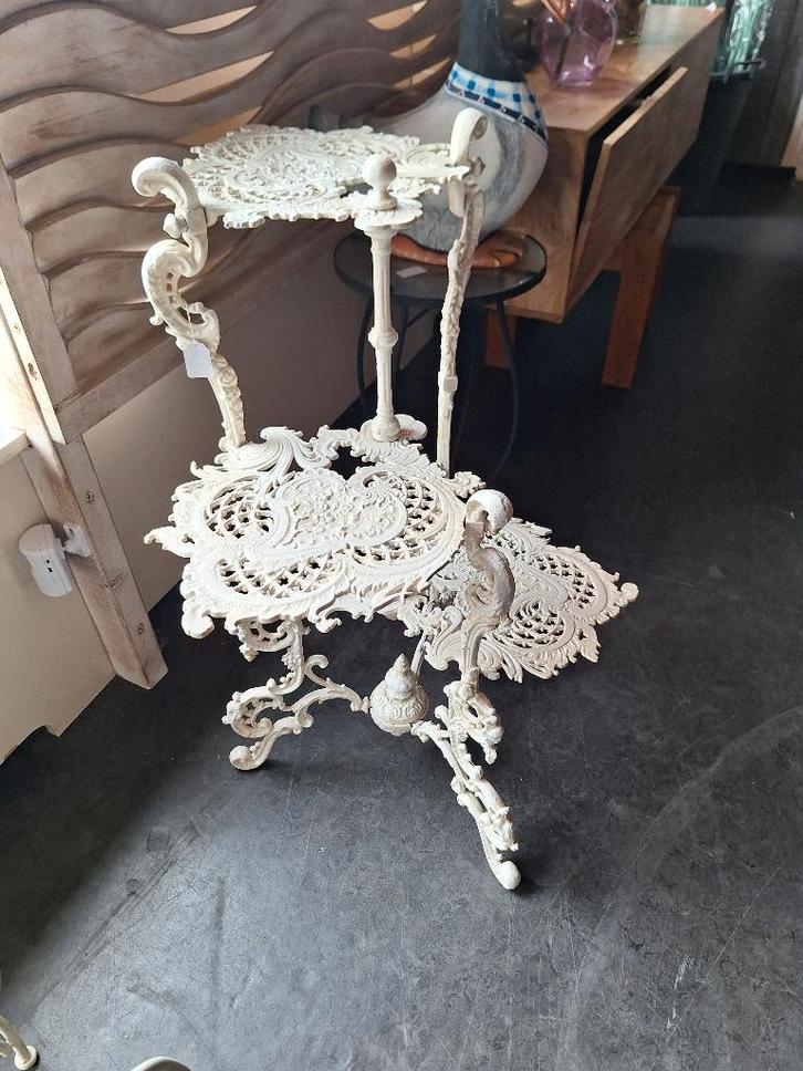 Toffe brocante bloementafel, nieuw uit de doos, Huis en Inrichting, Tafels | Bijzettafels, Nieuw, Overige vormen, 60 cm of meer