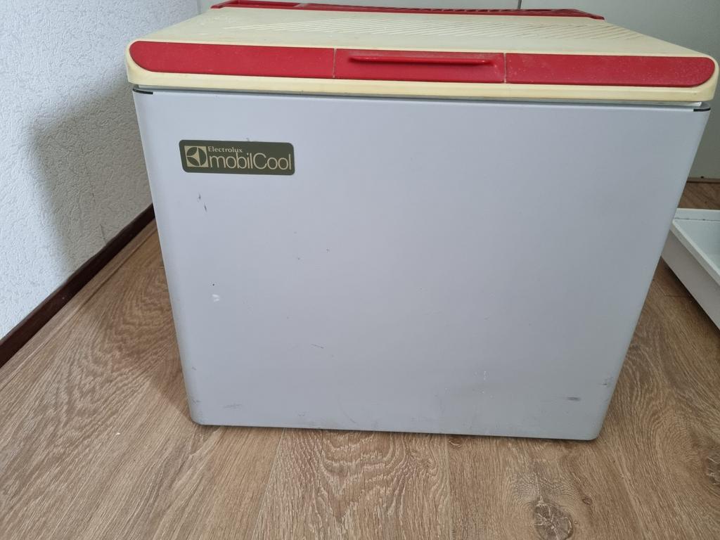 Electrolux electrische koelbox, Ophalen, Gebruikt, 60 tot 90 cm, Minder dan 85 cm