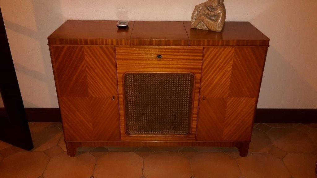 Vintage radio meubel uit Zweden jaren 40, Antiek en Kunst, Antiek | Tv's en Audio, Ophalen