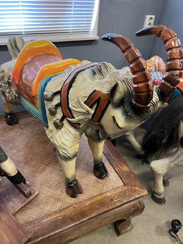 Carosel bok, Ophalen