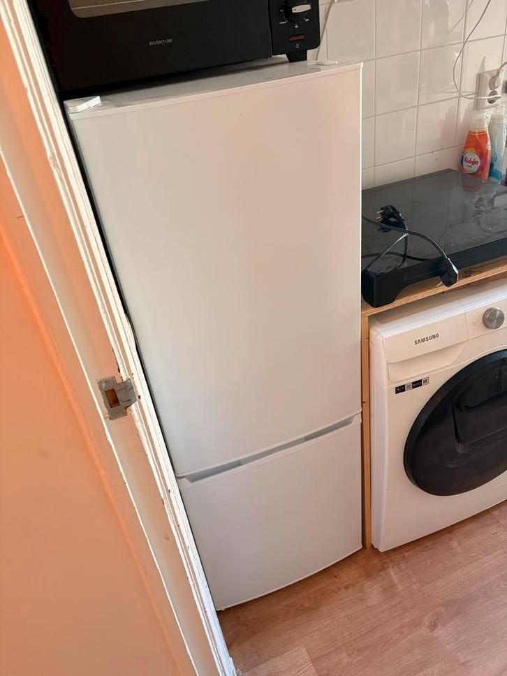 Kleine koel-vriescombinatie, Witgoed en Apparatuur, Koelkasten en IJskasten, Gebruikt, Met aparte vriezer, 100 tot 150 liter, 120 tot 140 cm