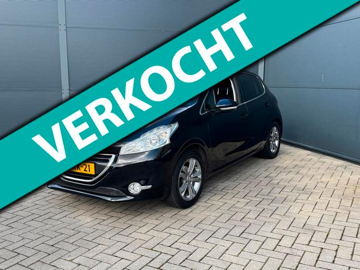 Peugeot 208 1.2 VTi Allure Navi , PDC ,, Auto's, Peugeot, Bedrijf, Te koop, ABS, Airbags, Airconditioning, Bluetooth, Boordcomputer
