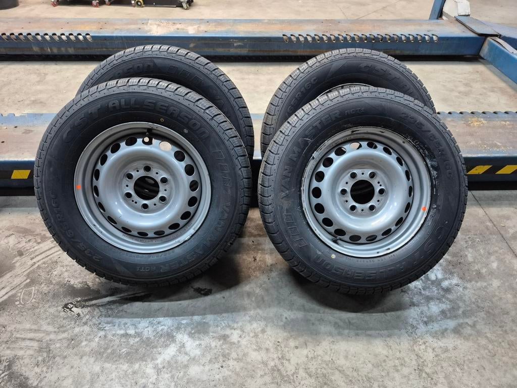 Mercedes Sprinter velgen met NIEUWE all season banden, Ophalen, Bestelwagen, 16 inch, Banden en Velgen
