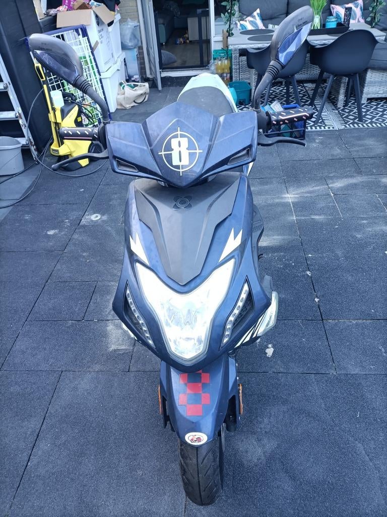 AGM R8 Scooter - Weinig kilometers, staat stil sinds 2018, Fietsen en Brommers, Ophalen, Gebruikt, Overige typen, Overige merken