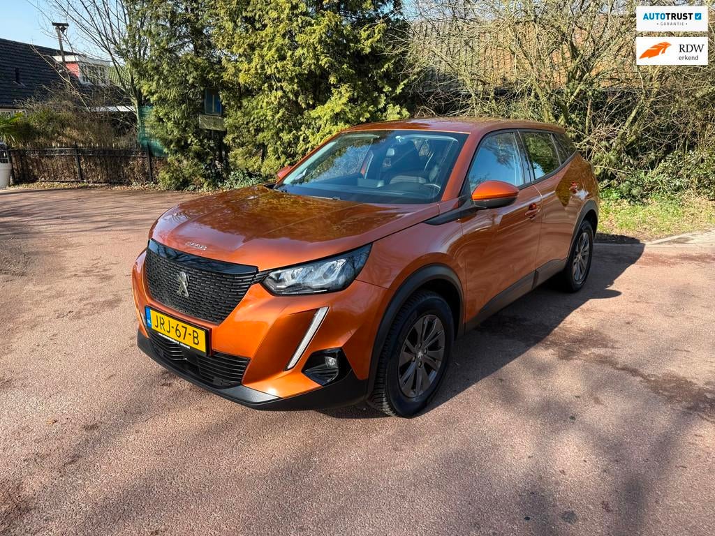 Peugeot 2008 1.2 PureTech Active / Navi / Automaat / CarPlay, Gebruikt, Euro 6, USB, 1180 kg