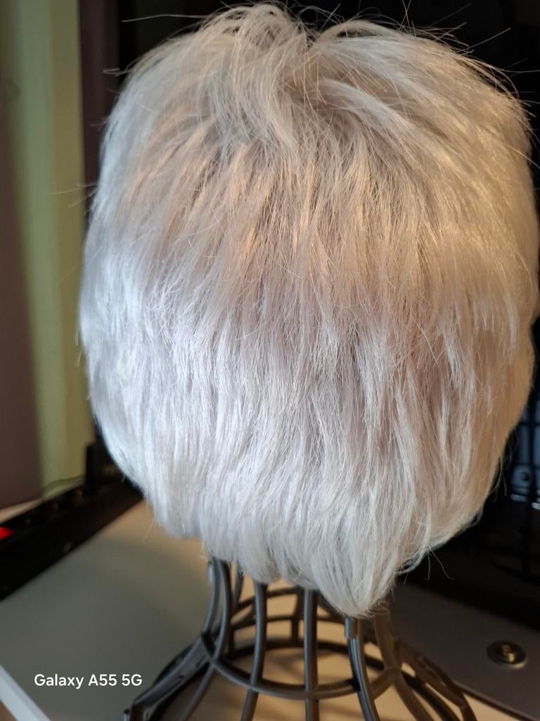 Dames haarwerken pruiken, Ophalen of Verzenden, Zo goed als nieuw