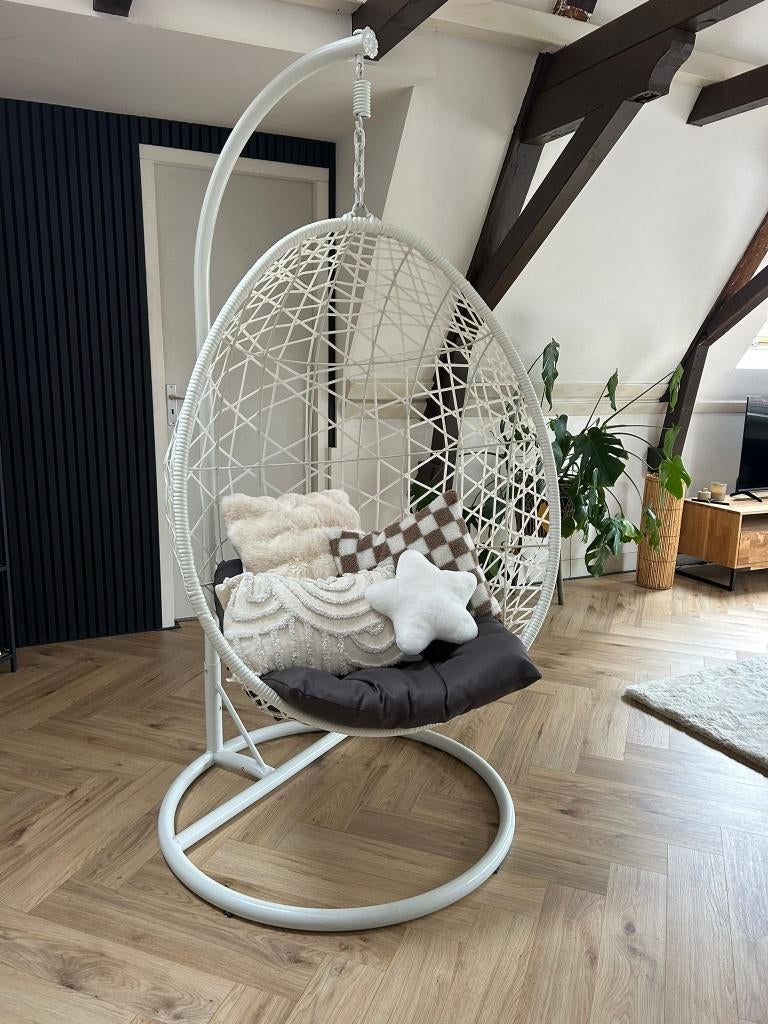 Luxe hangstoel / ei stoel, Ophalen, Zo goed als nieuw, Aluminium