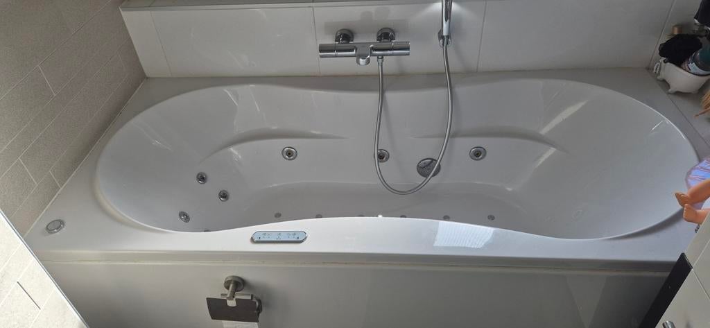 Badkuip 2 meter met 3 straalsoorten - Zo goed als nieuw, Ophalen of Verzenden