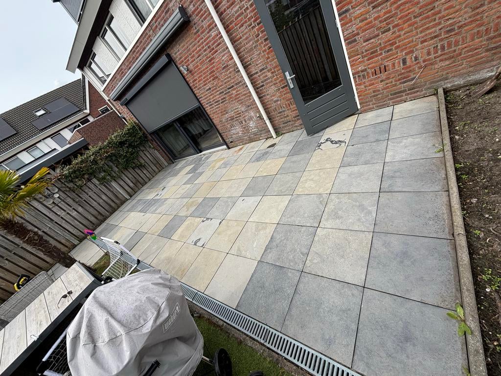 137 terrastegels 50x50 cm, 68m2 -27 juli beschikbaar, Tuin en Terras, Tegels en Klinkers, Ophalen, Gebruikt, 10 m² of meer, Beton