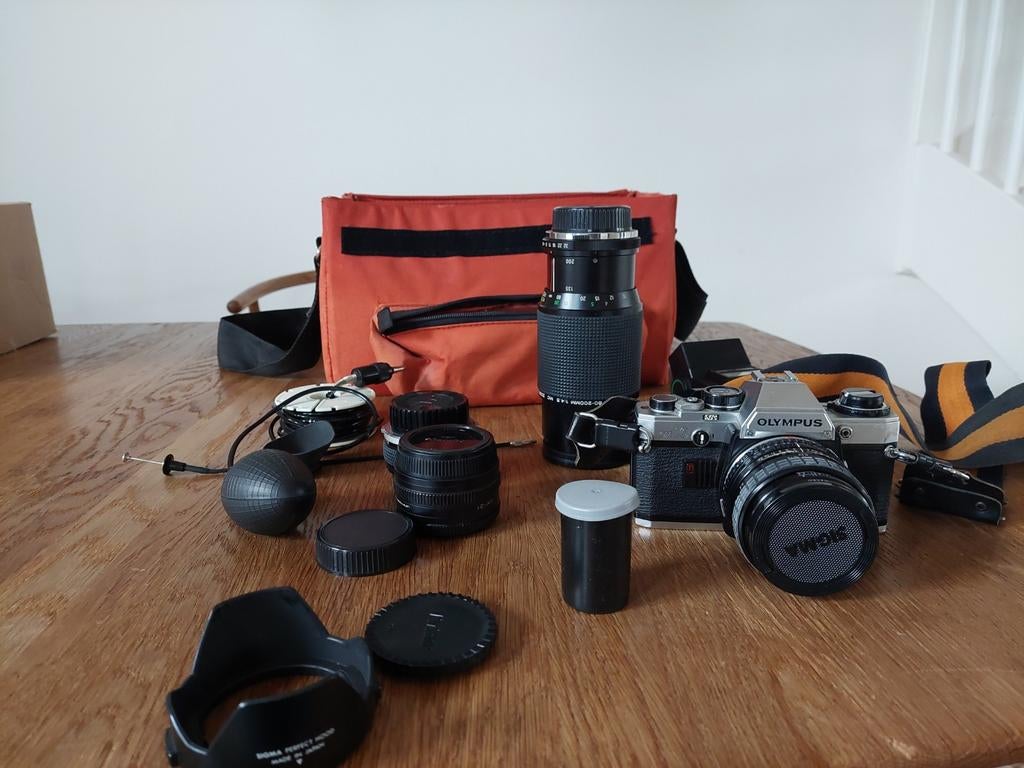 Olympus OM10 Analoog Fototoestel met Lensen & Accessoires, Audio, Tv en Foto, Fotocamera's Analoog, Ophalen of Verzenden, Gebruikt