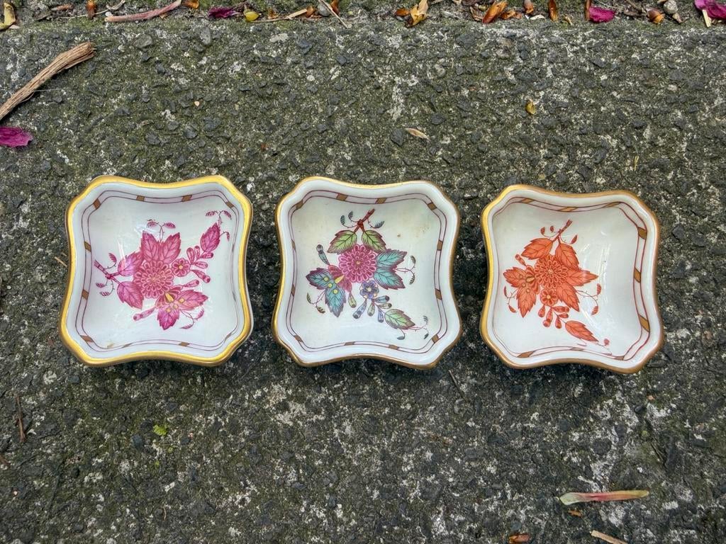 Herend Hungary porceleinen mini schaaltjes, Ophalen of Verzenden, Zo goed als nieuw