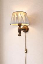 Vintage Scandinavische wandlamp met stoffen kap, Ophalen, Zo goed als nieuw, Hout