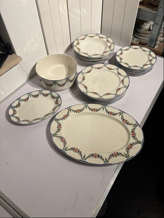 Villeroy en Boch servies Elysée., Huis en Inrichting, Keuken | Servies, Ophalen of Verzenden, Zo goed als nieuw, Bord(en), Overige stijlen