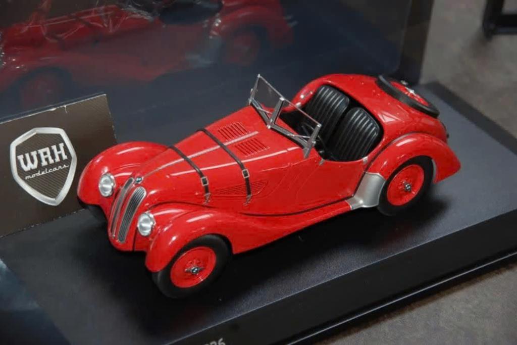 1:18 BMW 328 ROADSTER red Minichamps dealer editie WRH, Hobby en Vrije tijd, Modelauto's | 1:18, Verzenden, Zo goed als nieuw