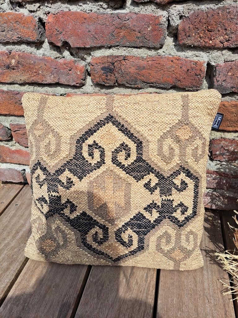 Kussen Ibiza-oosterse stijl uit de Mood collection., Huis en Inrichting, Woonaccessoires | Kussens, Ophalen of Verzenden, Zo goed als nieuw