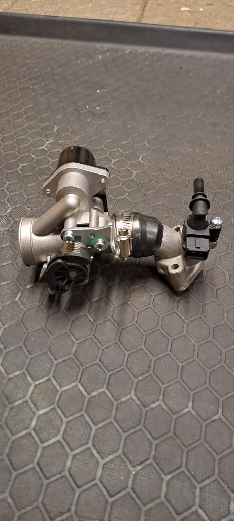 Compleet gasklephuis chineese brommer/scooter, Fietsen en Brommers, Ophalen of Verzenden, Zo goed als nieuw, Carburateur