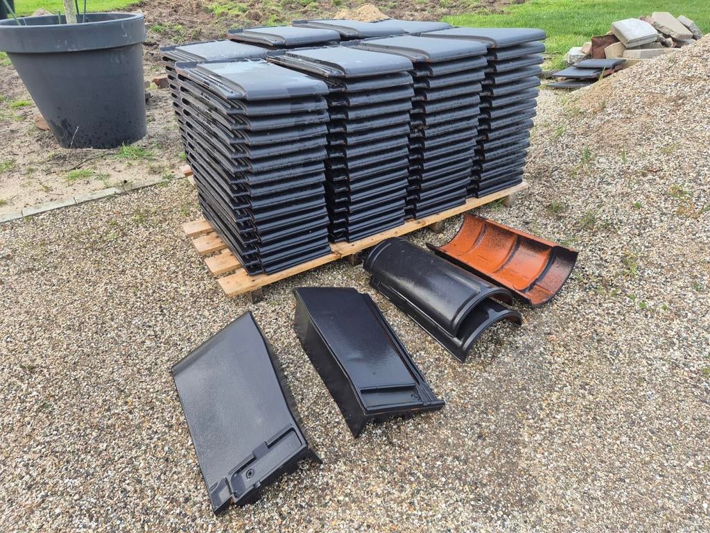 Nelskamp Nibra G10 vlakke dakpannen, Ophalen, 10 tot 15 m², Steen of Klei, Zwart