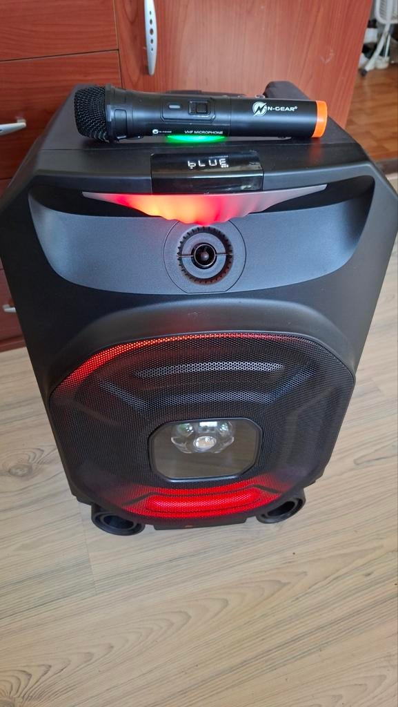 Karaoke set met 1 microfoon 2x gebruikt wil hem weg doen, Ophalen