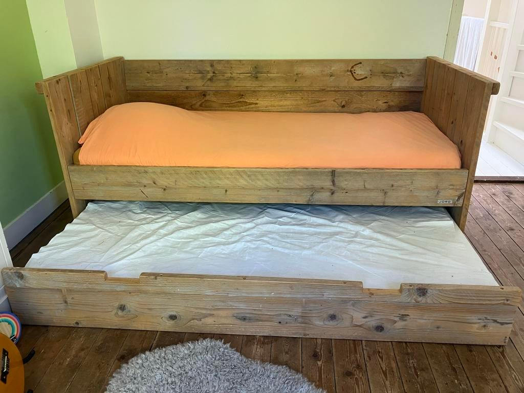 Steigerhouten bed met onderschuifbed, Ophalen, Gebruikt, 90 cm, Eenpersoons