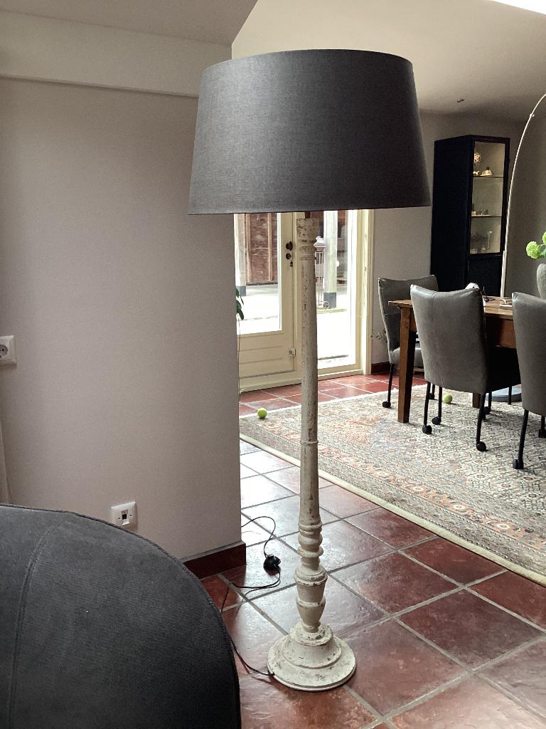 Staande lamp, Ophalen, Zo goed als nieuw, Hout, 150 tot 200 cm