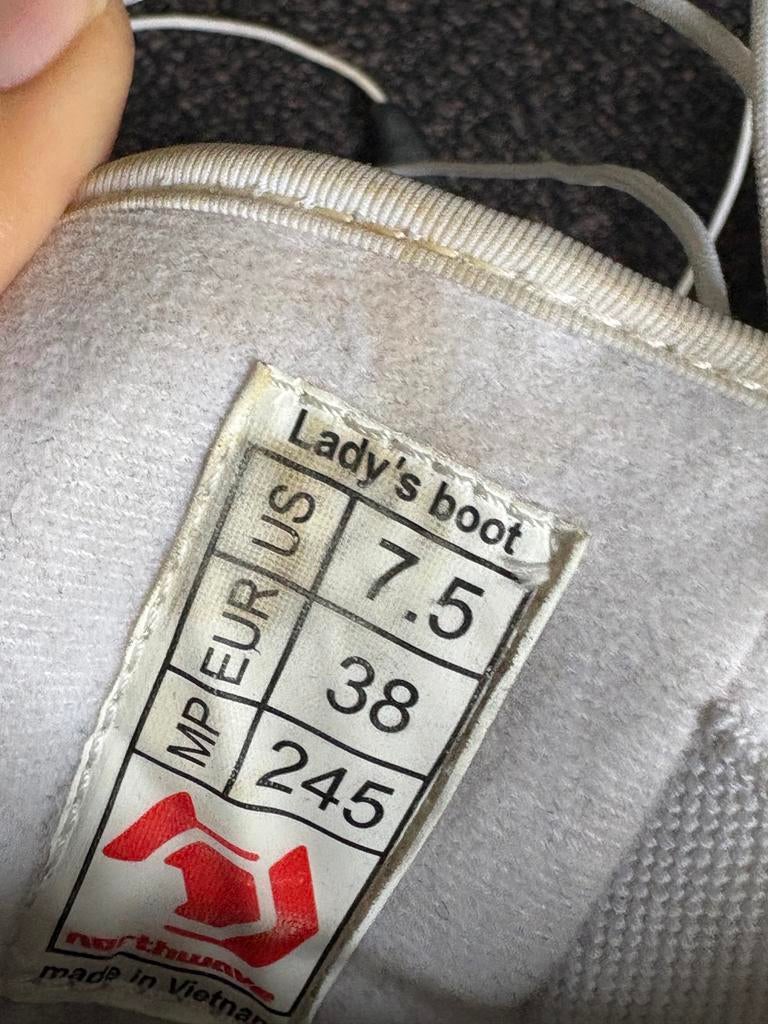 Northwave Lady's Snowboard Boots Maat 38, Kleding | Dames, Wintersportkleding, Ophalen of Verzenden, Gedragen, Maat 38/40 (M)