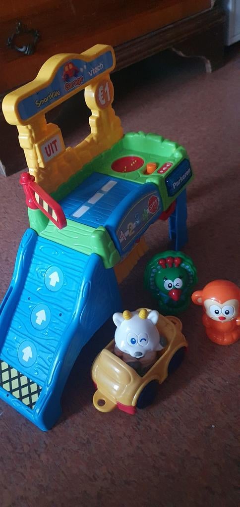 VTech Smartville Garage met auto en figuurtjes, Ophalen of Verzenden, Gebruikt, Overige typen, Met licht