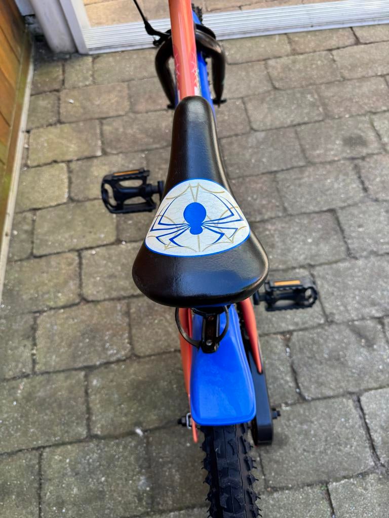 Kinderfiets Spiderman - 16 inch, Fietsen en Brommers, Ophalen of Verzenden, Gebruikt, Terugtraprem, 16 tot 20 inch