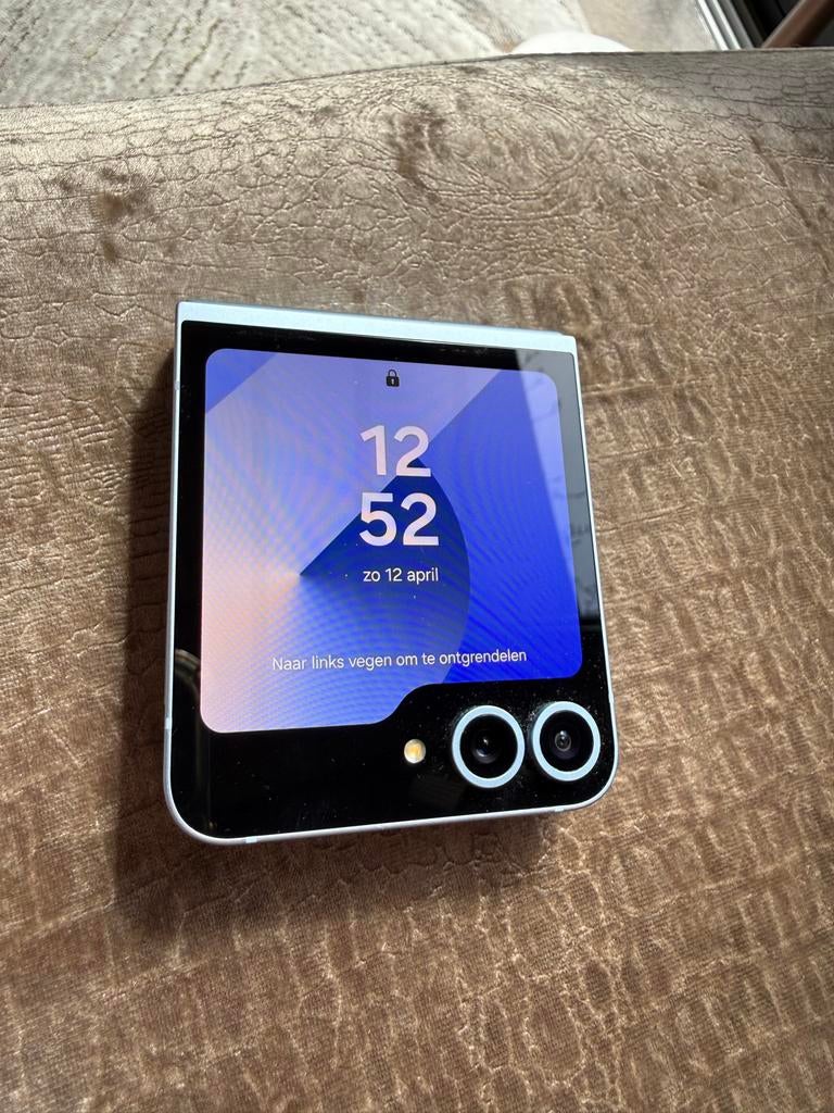 Samsung Galaxy Flip 6, Gebruikt, Overige modellen, Blauw, Touchscreen