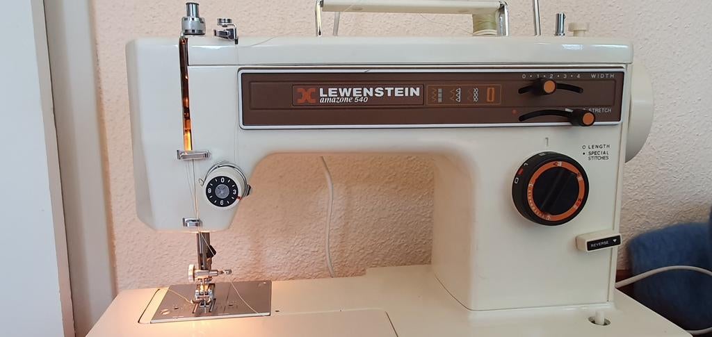 Lewenstein Amazone 540 naaimachine; werkt perfect | Ede, Hobby en Vrije tijd, Naaimachines en Toebehoren, Ophalen of Verzenden