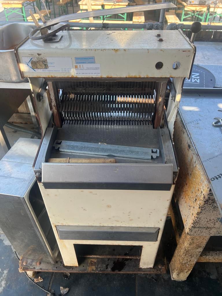 Broodsnijmachine - Gebruikt, Ophalen