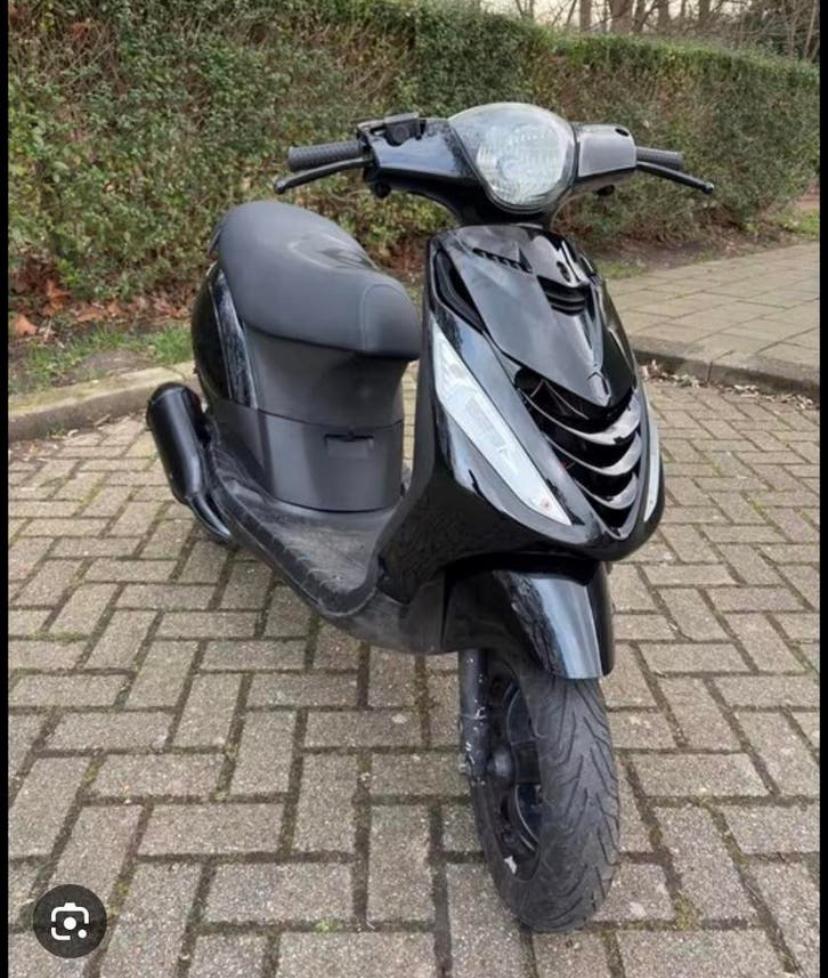 Gezocht!!!! Zip 125cc (brom), Fietsen en Brommers, Scooters | Piaggio, Ophalen of Verzenden, Zo goed als nieuw, Zip