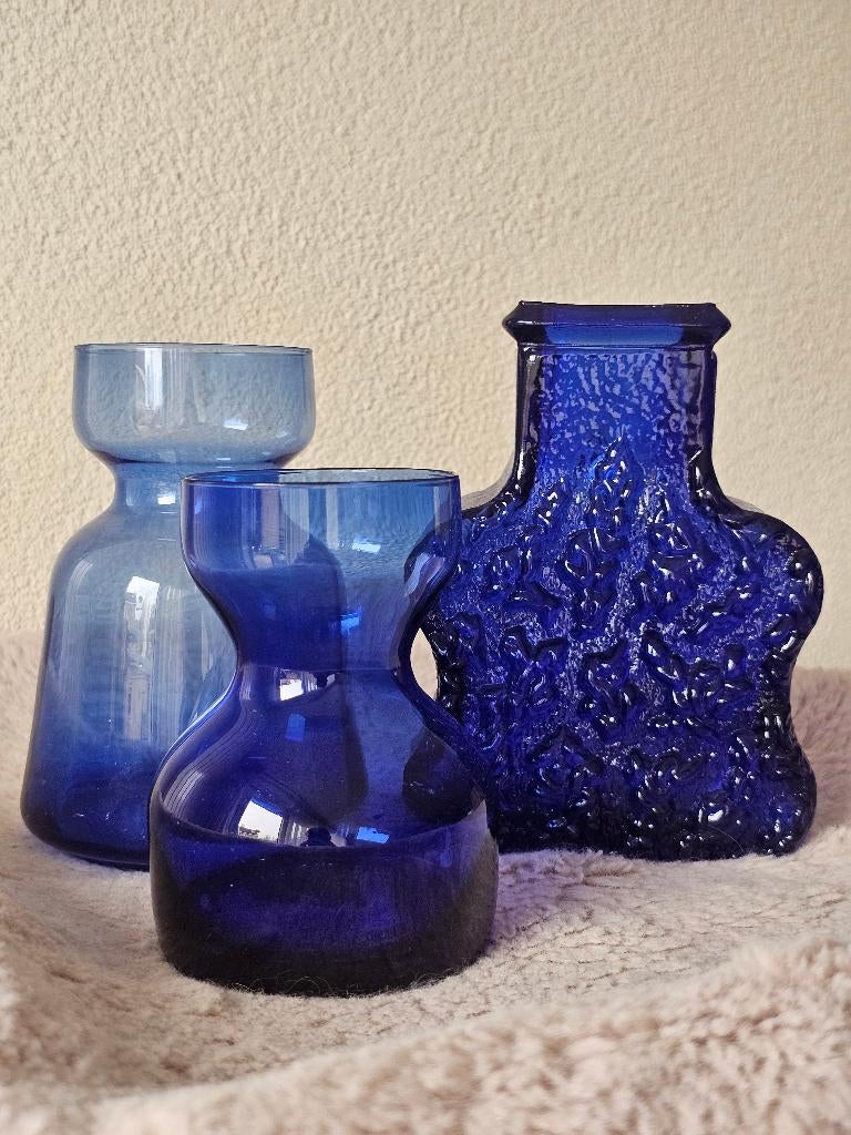 Vintage Set Blauwe Vazen  Mid Century ‘Bark’ Glas & Kobalt, Blauw, Ophalen of Verzenden, Minder dan 50 cm, Glas